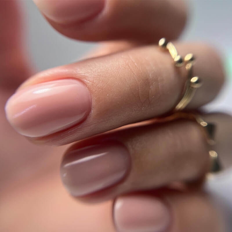 Manicure russa